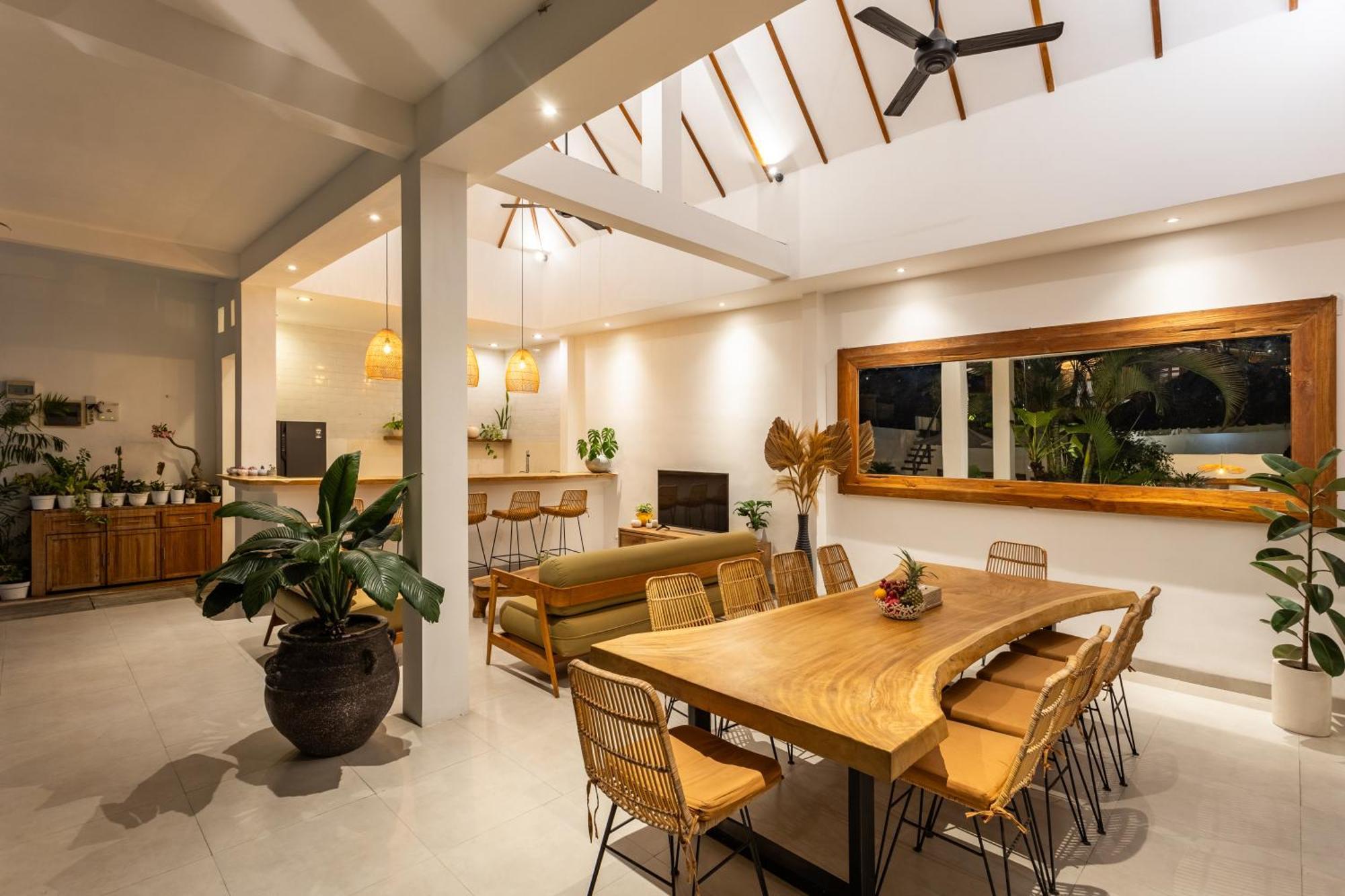 Villa 5 Bedroom Entire In Berawa Canggu *