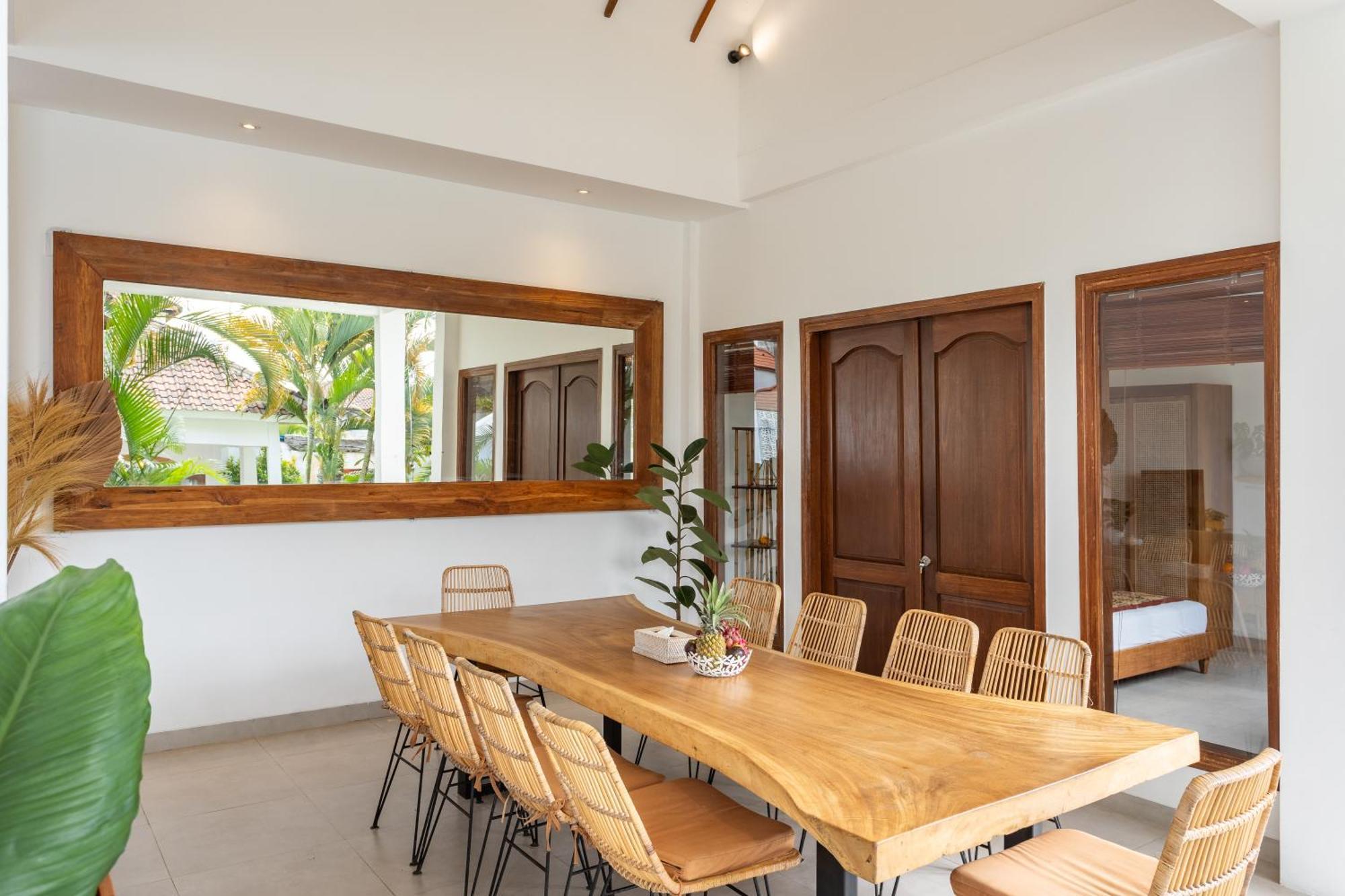 5 Bedroom Entire In Berawa Canggu