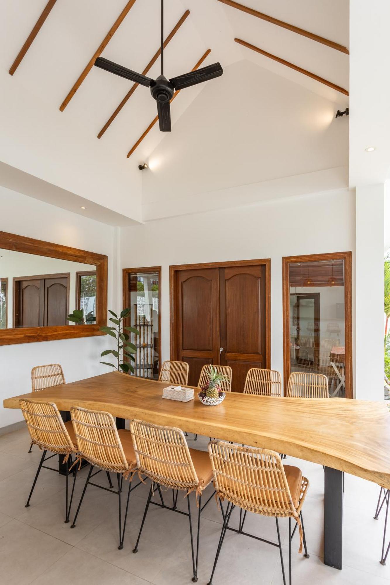 5 Bedroom Entire In Berawa Canggu * Dalung (Bali)